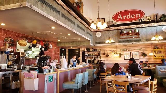 Molly Brown's Country Cafe